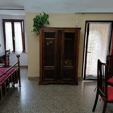 La Torre Della Piramide Hotel Pitigliano Kültér fotó