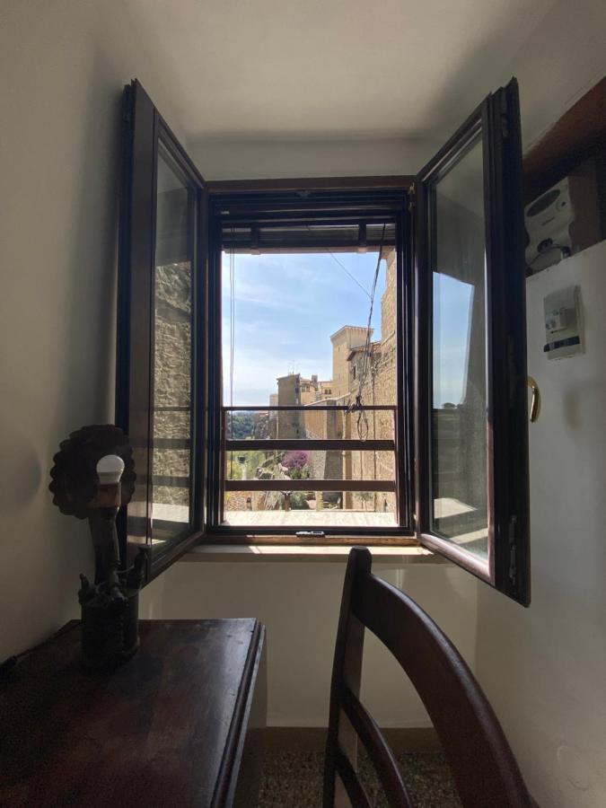La Torre Della Piramide Hotel Pitigliano Kültér fotó
