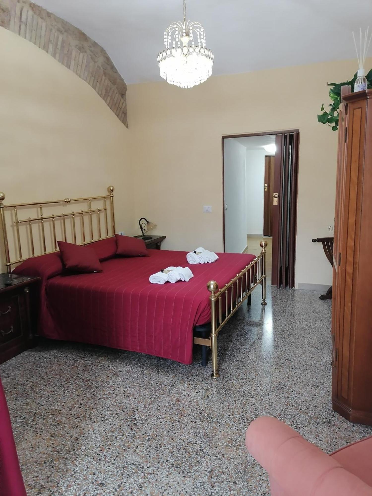 La Torre Della Piramide Hotel Pitigliano Kültér fotó